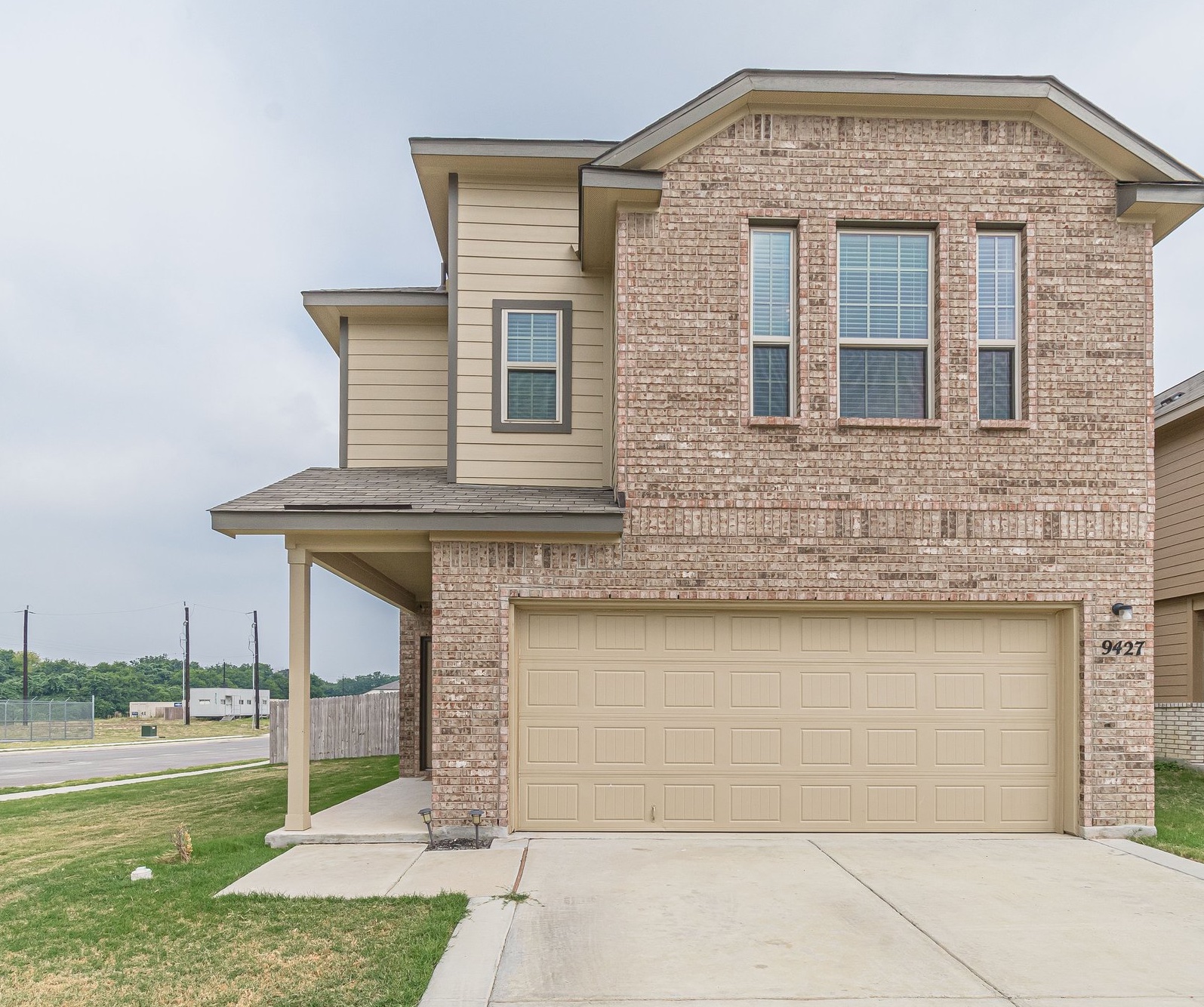 9427 Somers Bend