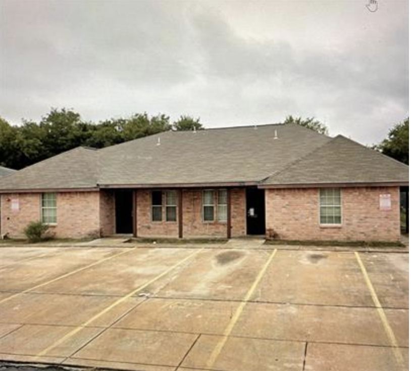 7625 Windsor Oaks